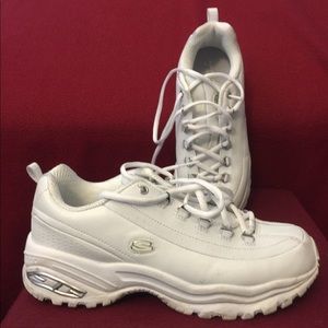 Skechers - 8.5 - Good ***must sell***